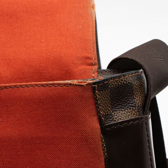Louis Vuitton Damier Ebene Bastille Messenger - Picture 13 of 16
